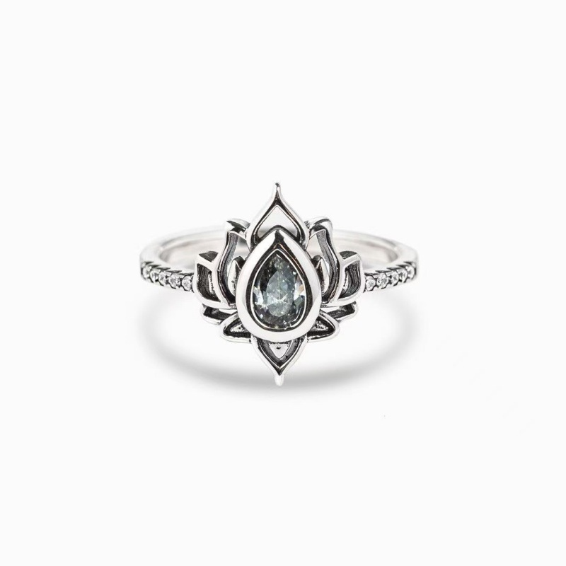 Lotus ring